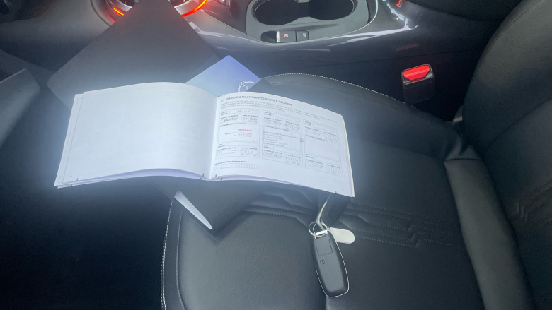 Nissan Juke 1.0 DiG-T 114 Tekna 5dr DCT Petrol Hatchback